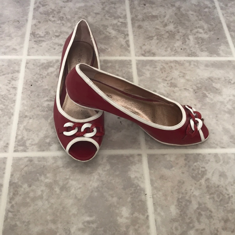 Arturo Chiang red patent shoes size 10